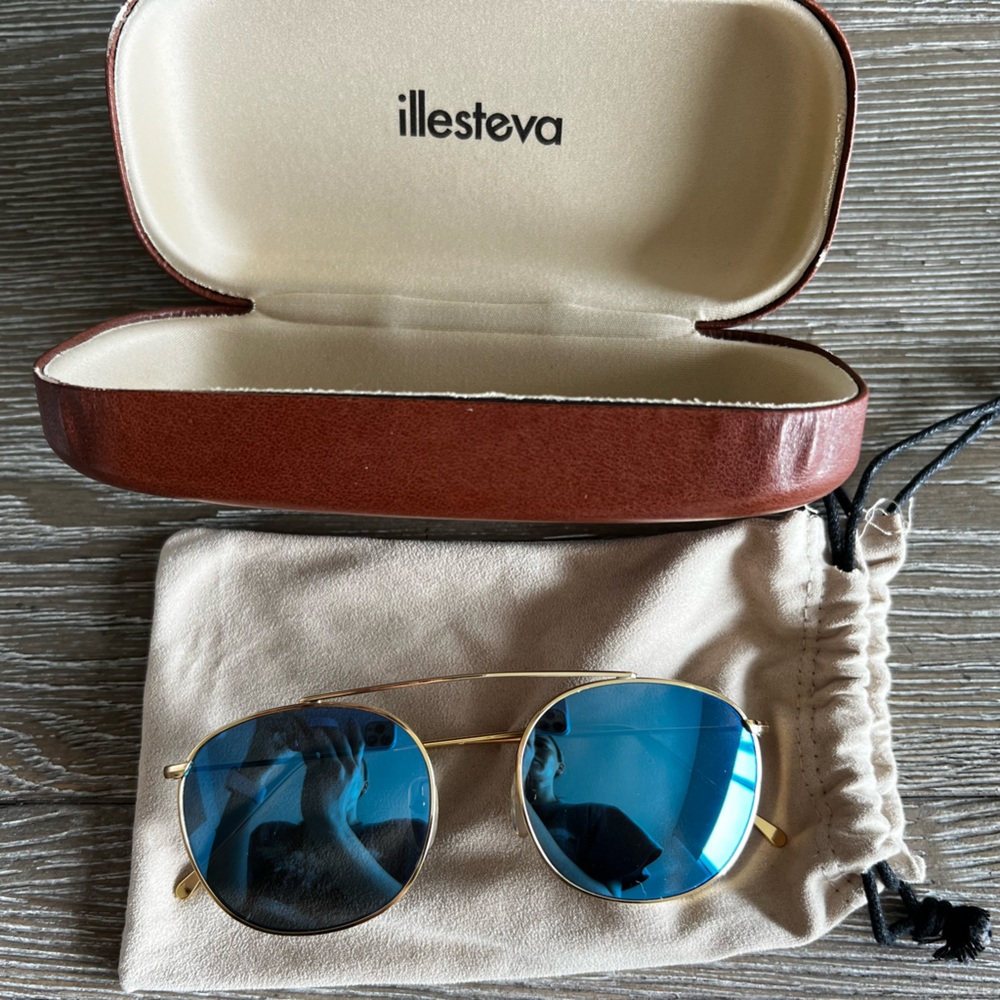 Illesteva blue / gold framed sunglasses